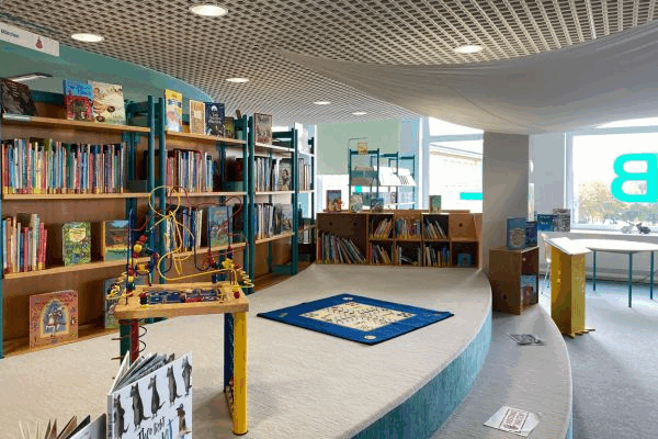 Bild 1 von Stadtbibliothek im LindenZentrum