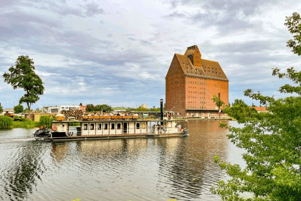 Bild 3 von Fahrgastschiff Alexander Eisenhüttenstadt
